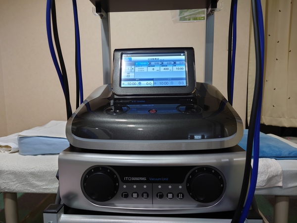 東京都の整骨院さんへ立体動態波複合治療器：ES-5000を納品させて頂きました。