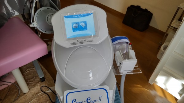 千葉県の鍼灸院さんへキャビクライオⅡを納品させて頂きました。